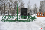 До Нового года почти 2 месяца: в Архангельске устанавливают городскую ёлку
