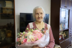 В Архангельске бывшей узнице вручили медаль в честь 80-летия Победы