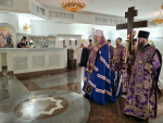 Митрополит Корнилий совершил заупокойное богослужение в канун четвертой великопостной субботы