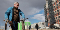 Дмитрий Морев вместе с горожанами трудился на субботнике - Единая Россия