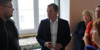 Александр Цыбульский поручил ускорить работы по капитальному ремонту школы в поселке Уйма - Единая Россия