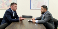 Слушатель программы «Защитники. Под крылом Архангела» Дмитрий Сергеев и его куратор Дмитрий Поташев обсудили второй этап стажировки - Пресс-центр Правительства
