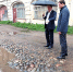 Во время ремонта Банковского переулка в Архангельске сохранили участок старинной булыжной мостовой - Бизнес-класс Архангельск