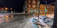 В 2023 году сначала перекрыли перекресток набережной с Выучейского, а через несколько месяцев и большой участок набережной | Источник: Коротко и по делу | Михаил Шишов | Архангельск / vk.com - 29.Ru