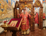Митрополит Корнилий совершил Божественную литургию в праздник святой великомученицы Варвары