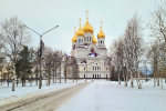 Митрополит Корнилий совершил заупокойное богослужение в канун третьей великопостной субботы