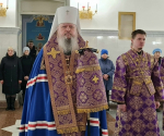 Митрополит Корнилий совершил заупокойное богослужение в канун четвертой великопостной субботы