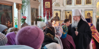 Митрополит Корнилий 21 марта совершил Литургию и панихиду в архангельском храме Всех святых - Архангельская епархия