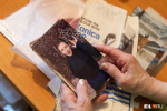 Фото дочки Нина Арнольдовна хранит в файлике — альбома у нее нет | Источник: Владислав Лоншаков / E1.RU