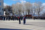 Митрополит Корнилий 9 мая возложил цветы к монументу Победы в Архангельске