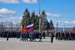 Митрополит Корнилий 9 мая возложил цветы к монументу Победы в Архангельске