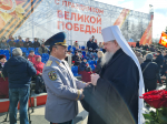 Митрополит Корнилий 9 мая возложил цветы к монументу Победы в Архангельске
