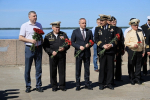 Участники автопробега «Виват Флоту России!» возложили цветы к памятникам воинской славы в Архангельске