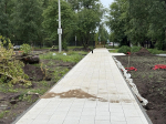 В Новодвинском городском парке культуры и отдыха ведется обустройство тротуаров и сетей уличного освещения
