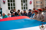 В Архангельске сотрудники Росгвардии приняли участие в патриотической акции ко Дню Государственного флага России